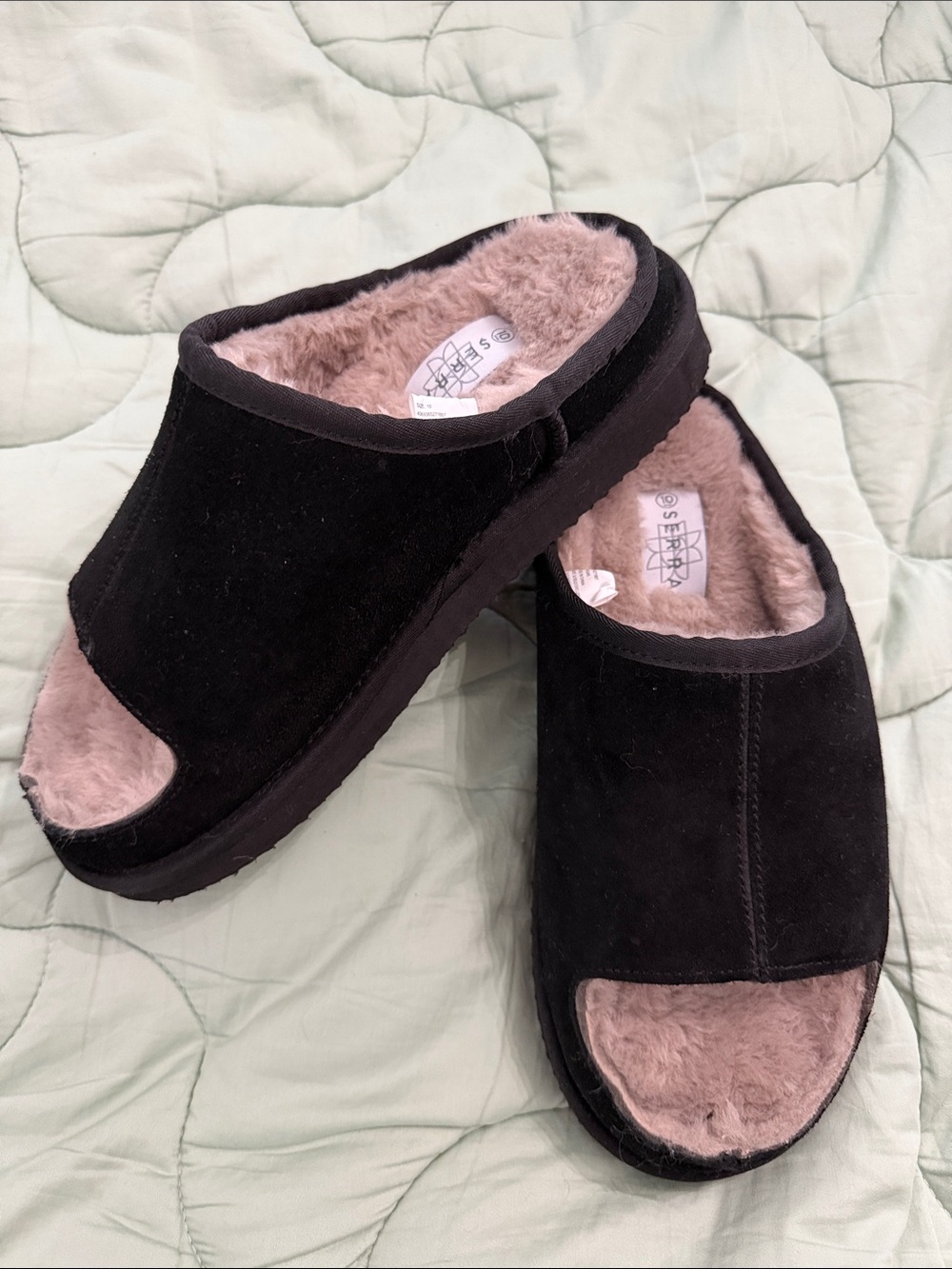 Serra Black Suede Open-Toe Slide with Beige Fleece Lining sz 10